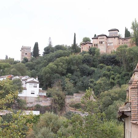 Piso Para Cuatro A Los Pies De La Alhambra Apartment Granada Exterior photo