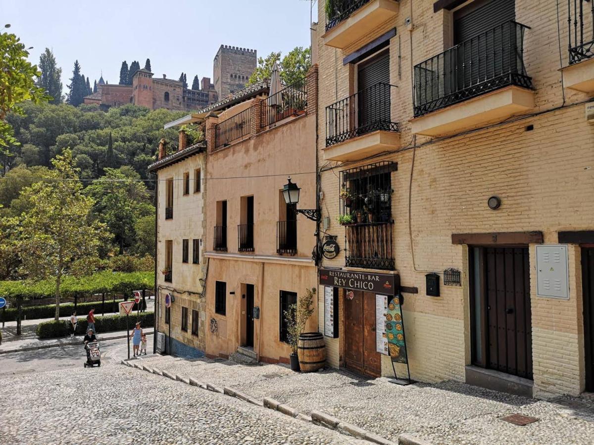 Piso Para Cuatro A Los Pies De La Alhambra Apartment Granada Exterior photo